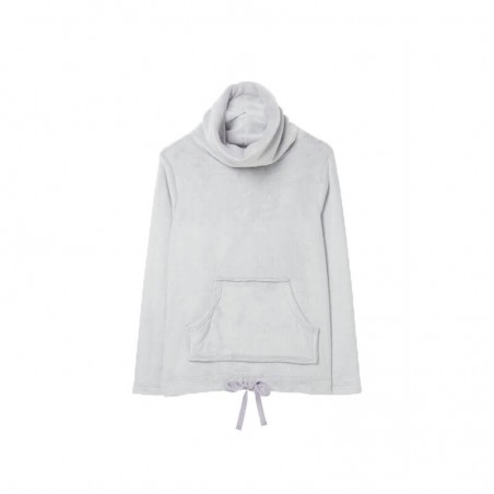 Maternity clothing