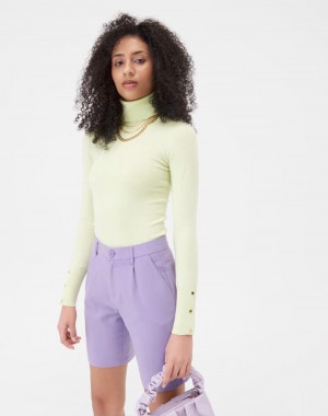 Modest clothing