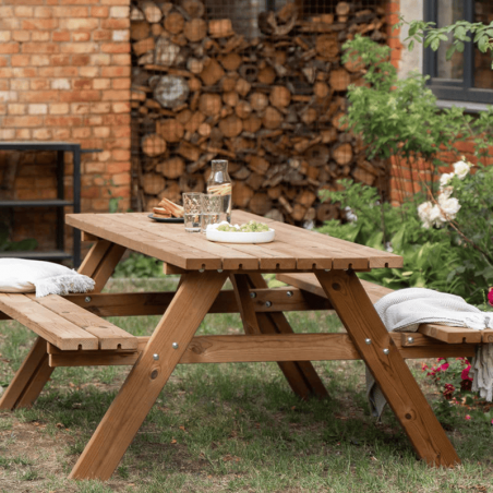 Picknickbänkar: Klassiska uteservering